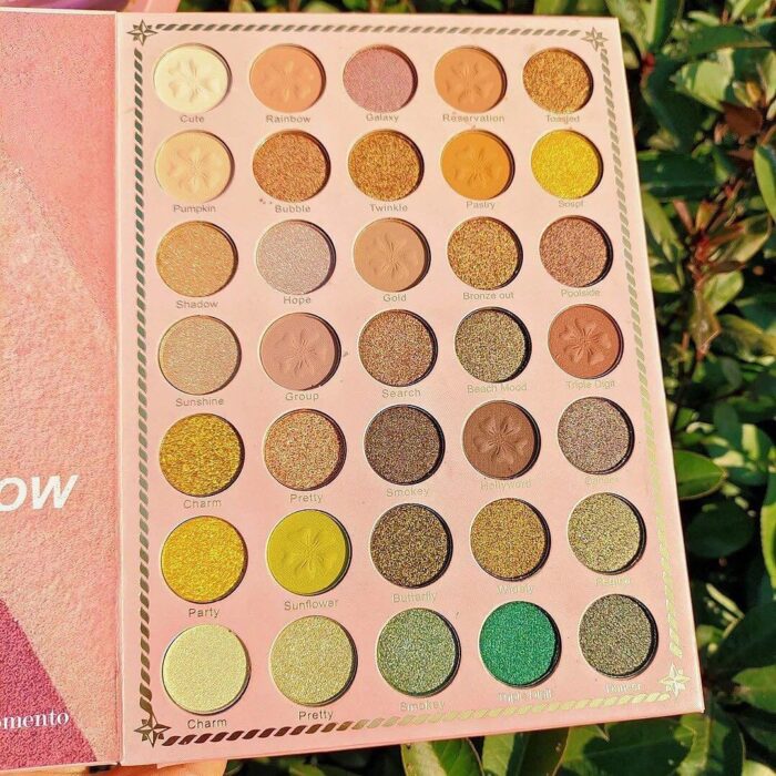 Strawberry Moonlight Mermaid Jewel Eyeshadow Palette Pearlescent Blush and Eyeshadow Palette  Rs 2199    Whatsapp  03196188099 JPG  6
