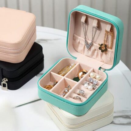 Jewelry Box Travel Jewelry Display Organizer Portable Travel Jewelry Box Jewelry Box Leather Storage Organizer Earring Holder random Color 1